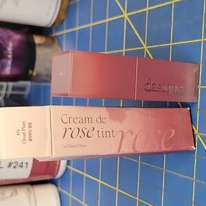 Dasique Cream de Rose Tint - #14 Cloud Plum 3g New in Box